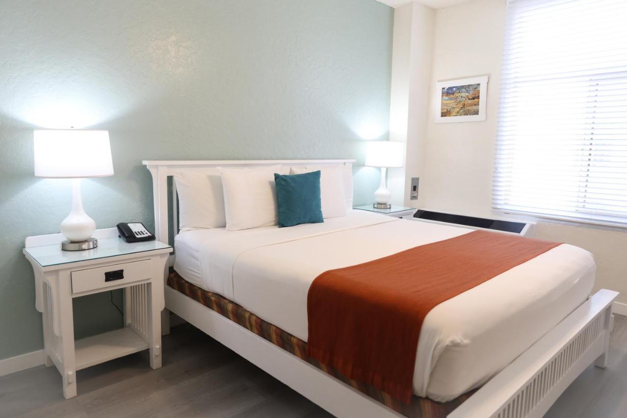 Hotel Carmel Santa Monica Exterior photo